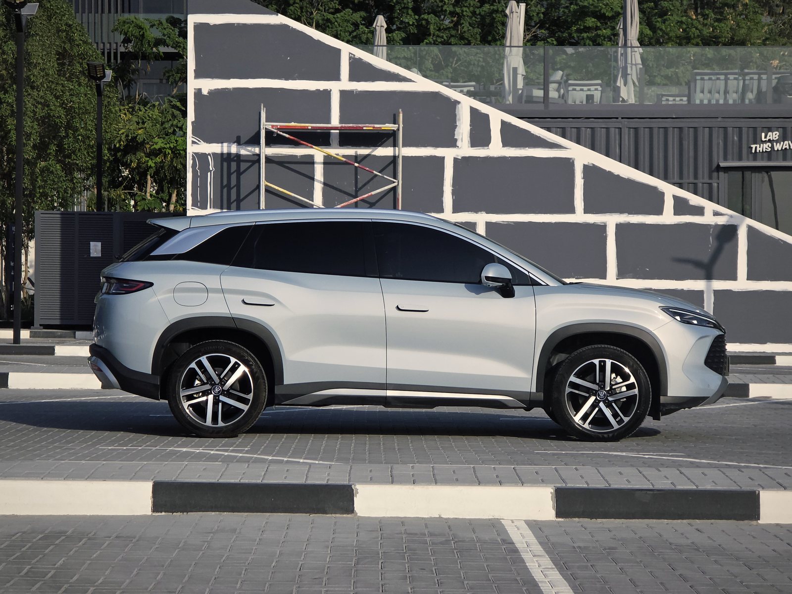 BYD Song L, silver