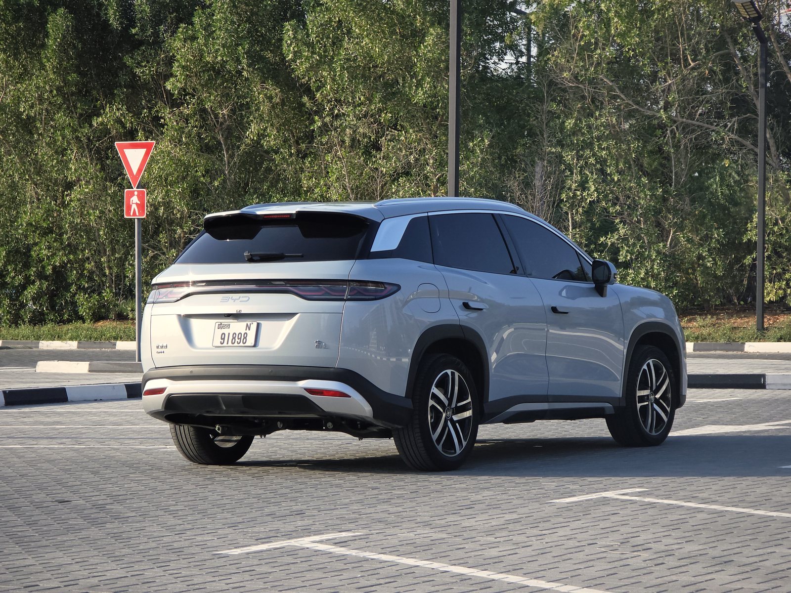 BYD Song L, silver
