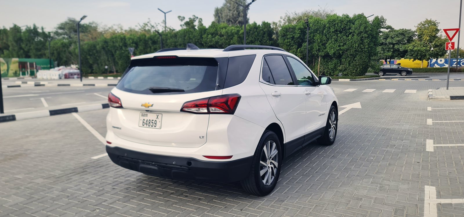 Chevrolet Equinox, white
