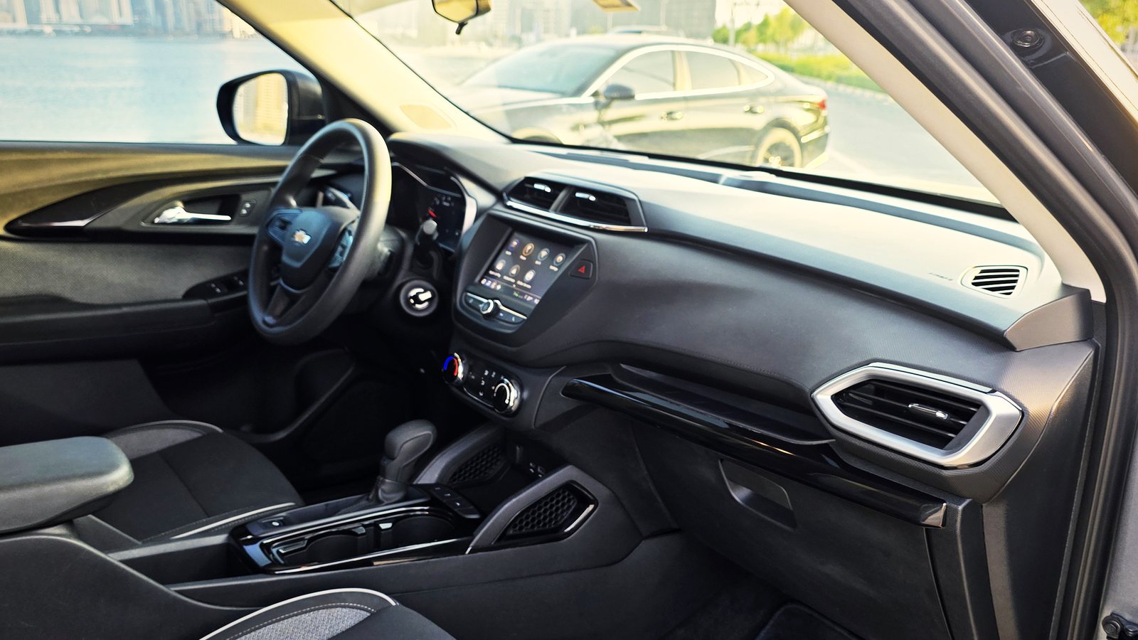 Chevrolet Trailblazer, grey