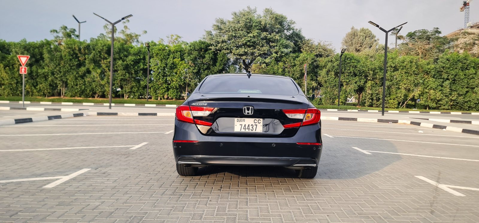 Honda Accord, black