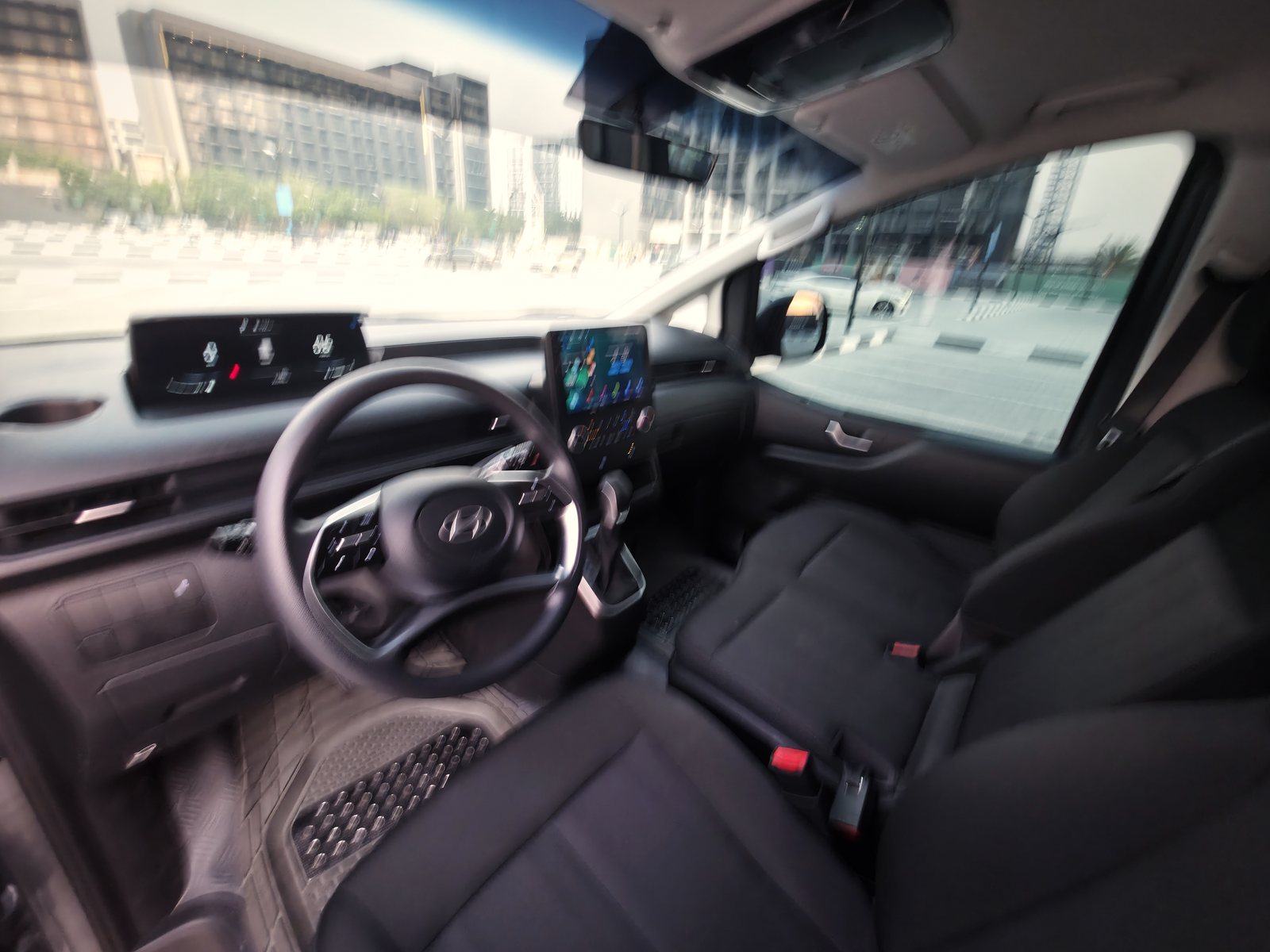 Hyundai Staria, grey