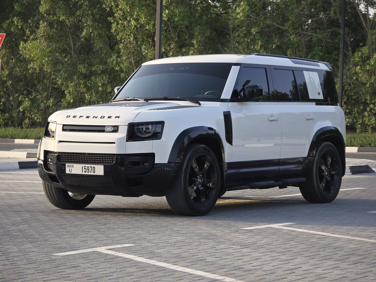 Land Rover Defender, white