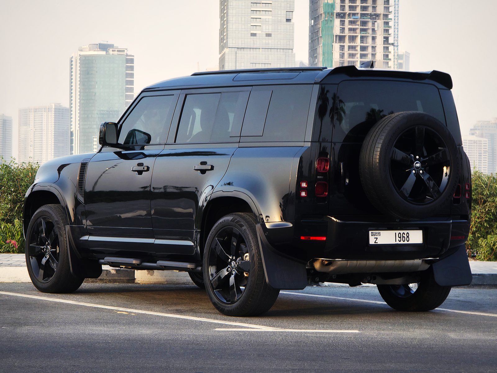 Land Rover Defender, black