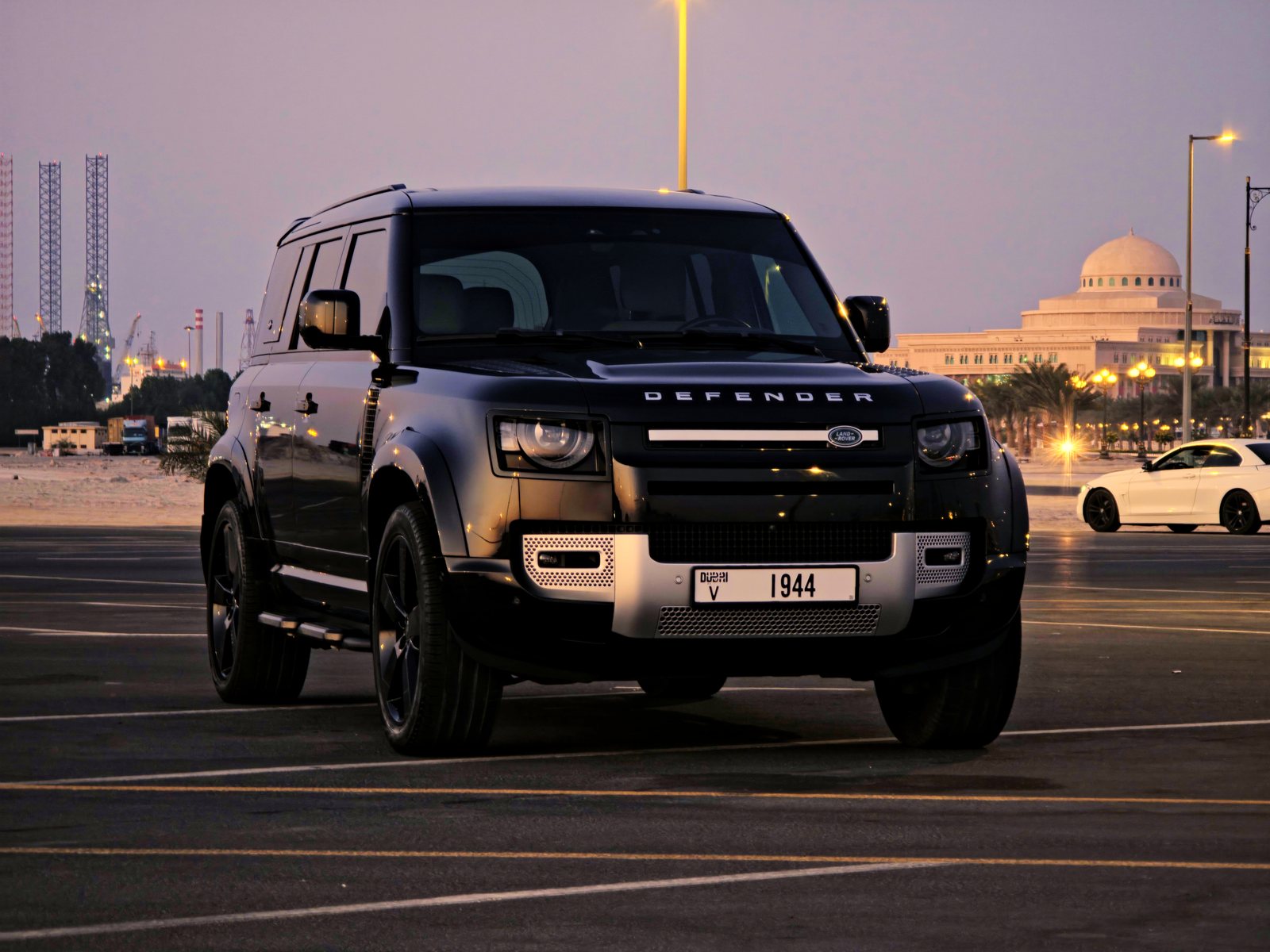 Land Rover Defender, black