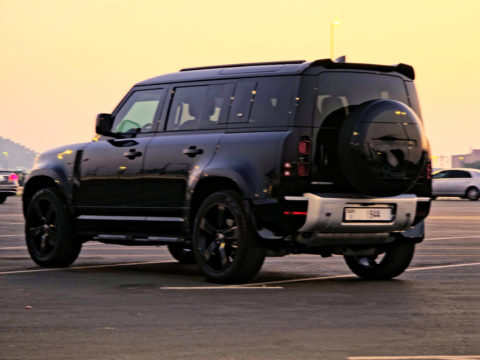 Land Rover Defender, black