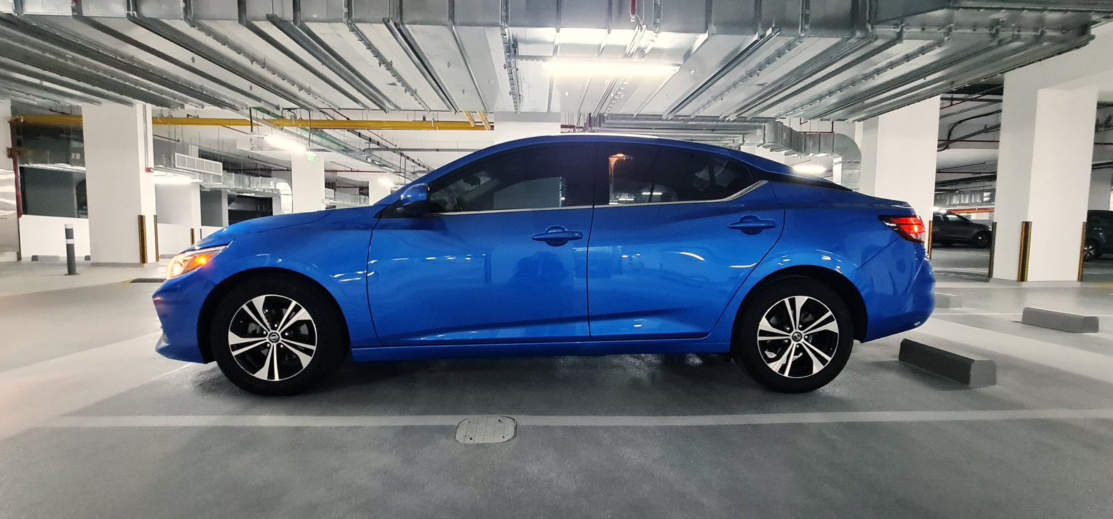 Nissan Sentra, blue