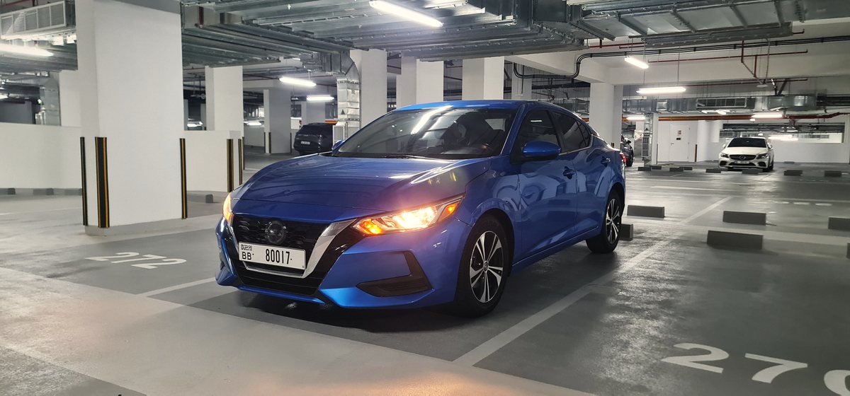 Nissan Sentra, blue