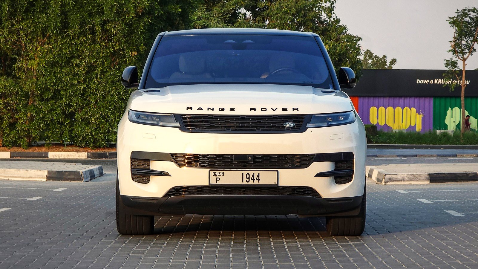 Range Rover Sport, white